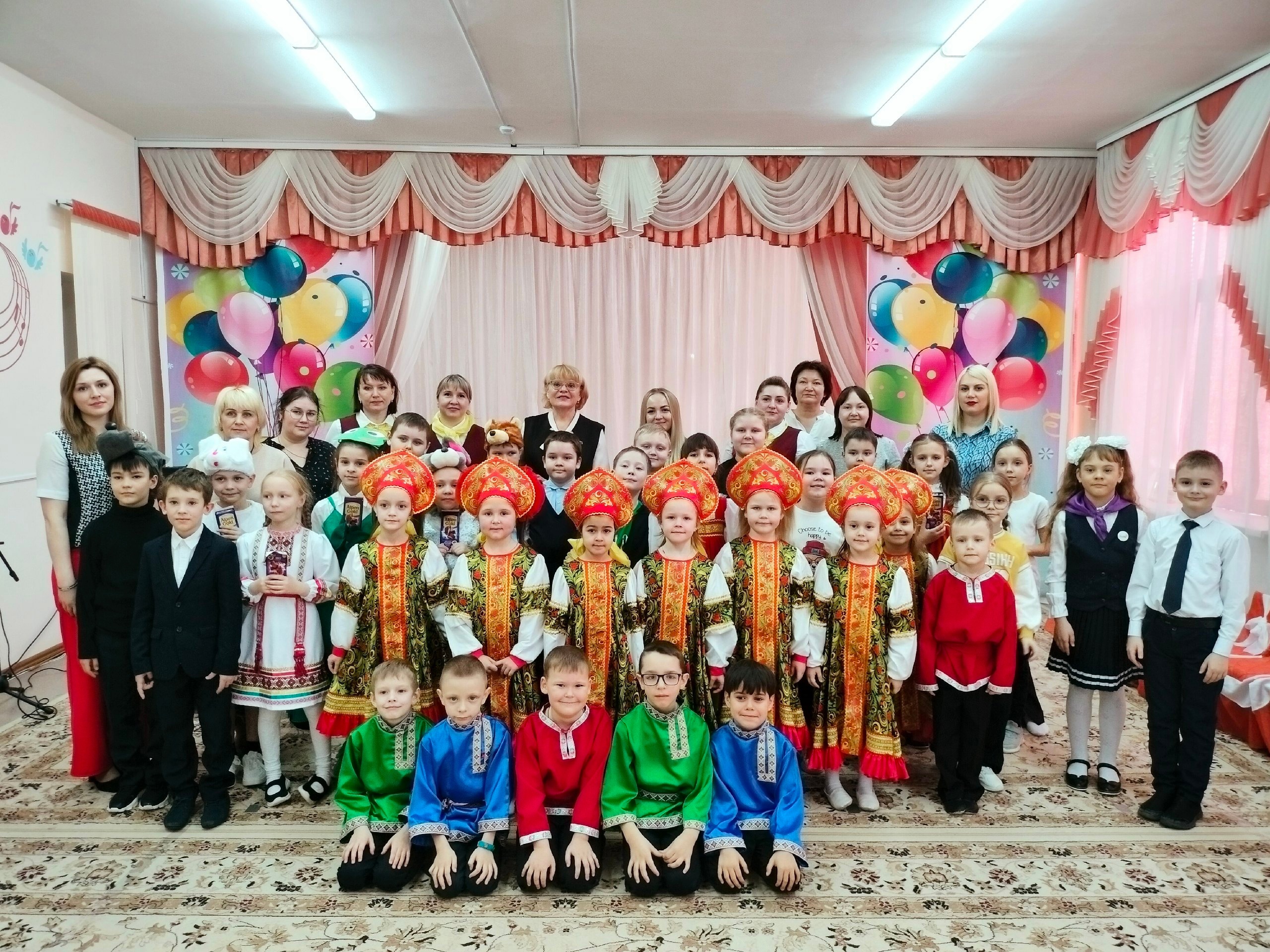 1 марта театральная гостиная нашей гимназии под руководством Каменской С.Н. посетила с премьерой д/с «Улыбку».